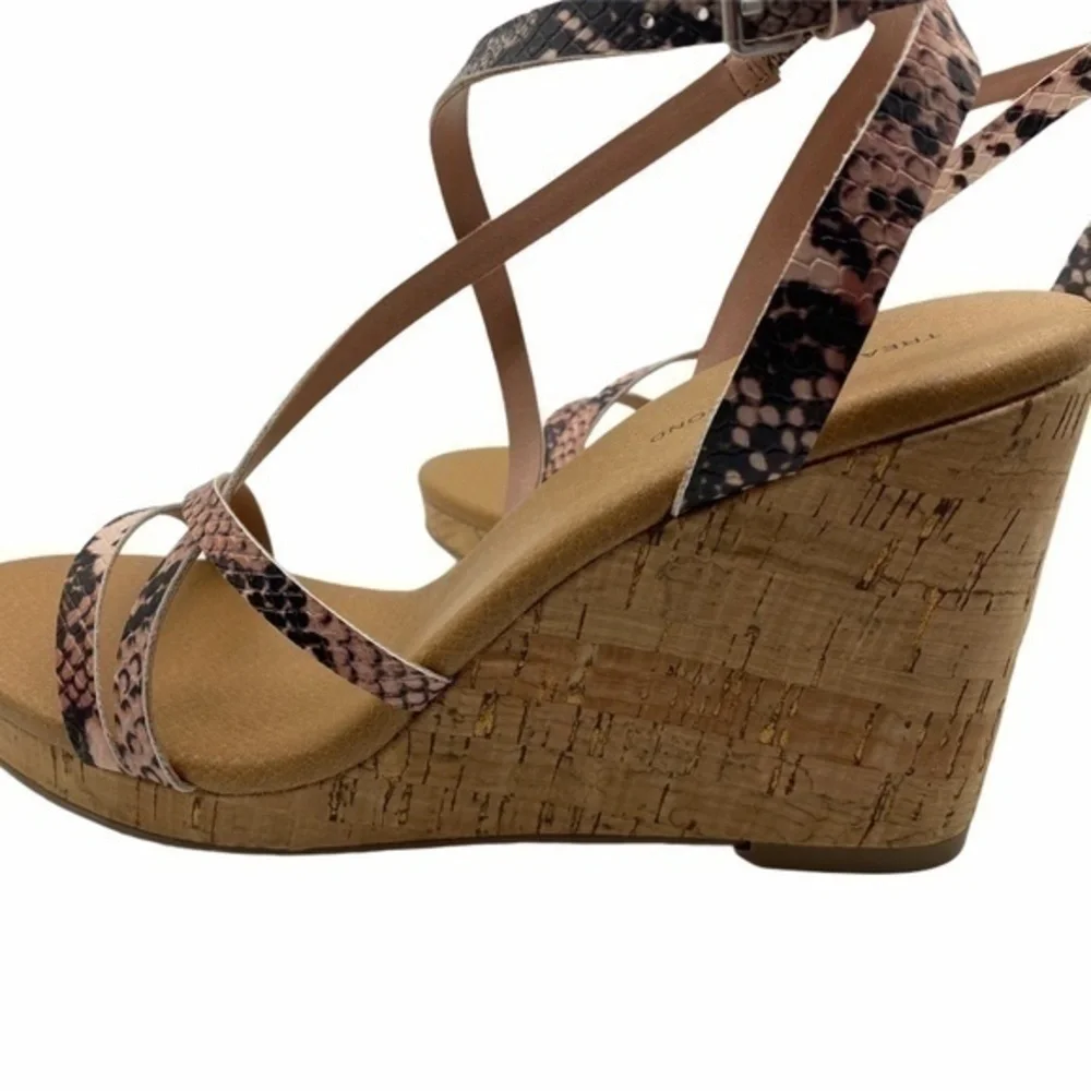 Treasure & Bond  Strappy Sandals Size 8.5M NWB